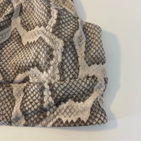 NWT Varley Alabaster Python Let's Move Harris Bra - Picture 8 of 9